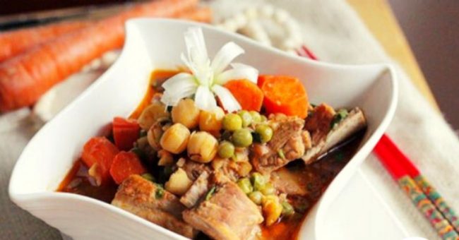 Hướng dẫn làm món sườn non nấu hạt sen