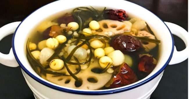 Hướng dẫn nấu món chè hạt sen rong biển