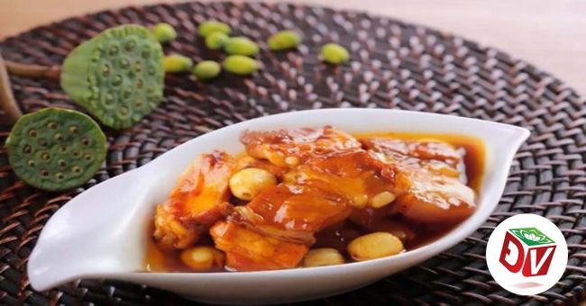 Công thức chế biến món thịt heo kho hạt sen ngon đậm đà Công thức chế biến món thịt heo kho hạt sen ngon đậm đà