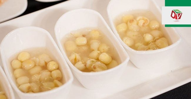 Cách nấu chè hạt sen bột sắn dây